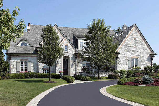 Expert Asphalt Sealing and Crack Filling Services for Driveways and Parking Lots